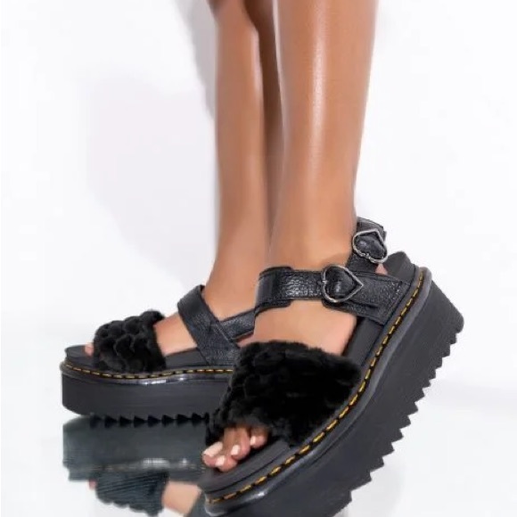 Dr.Martens with heart pattern - Picture 2 of 2